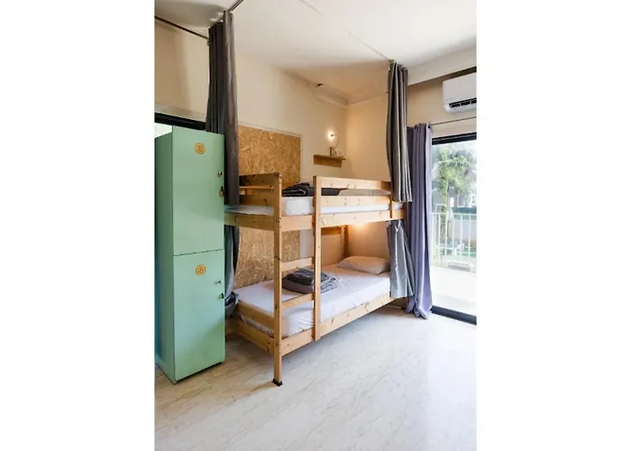 House Of Nissus * Ayía Nápa