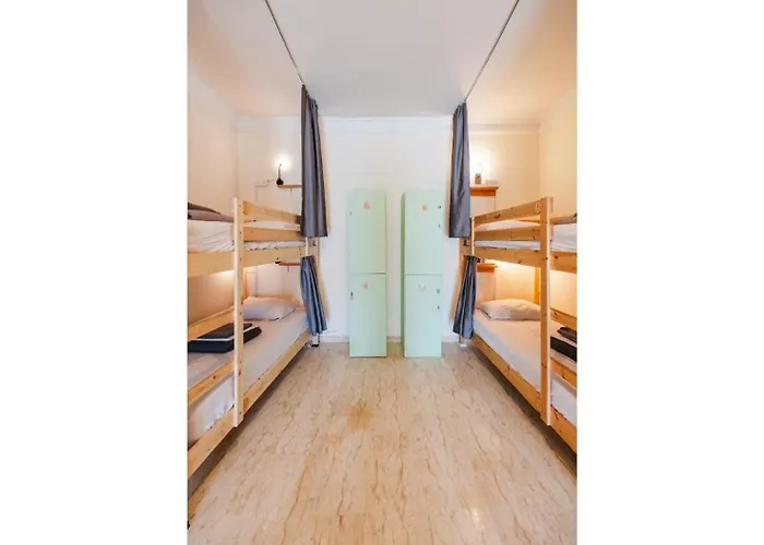 House Of Nissus Hostal *