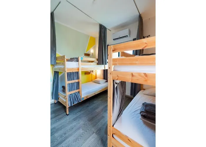 House Of Nissus Hostal