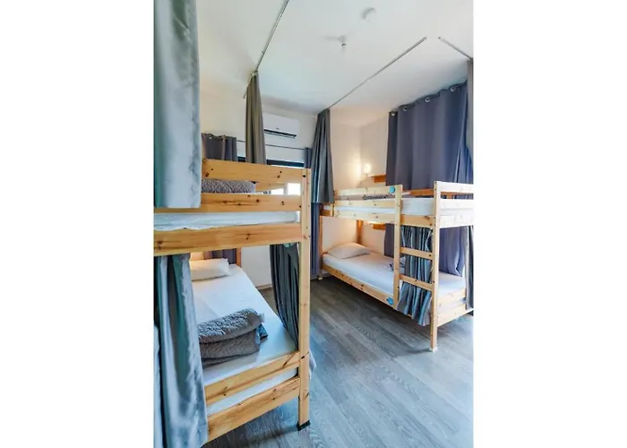 Hostal House Of Nissus *